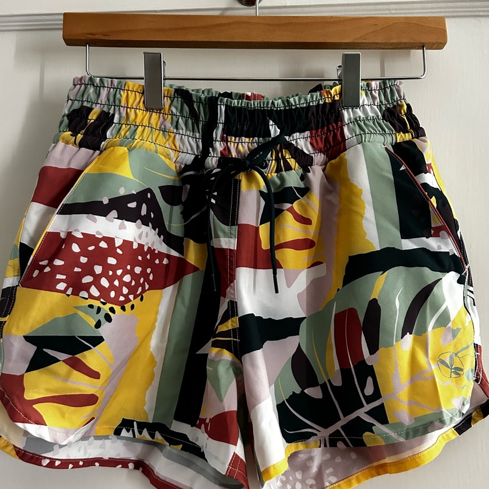 Carve Designs Multicolor Tropical Print Athletic Shorts